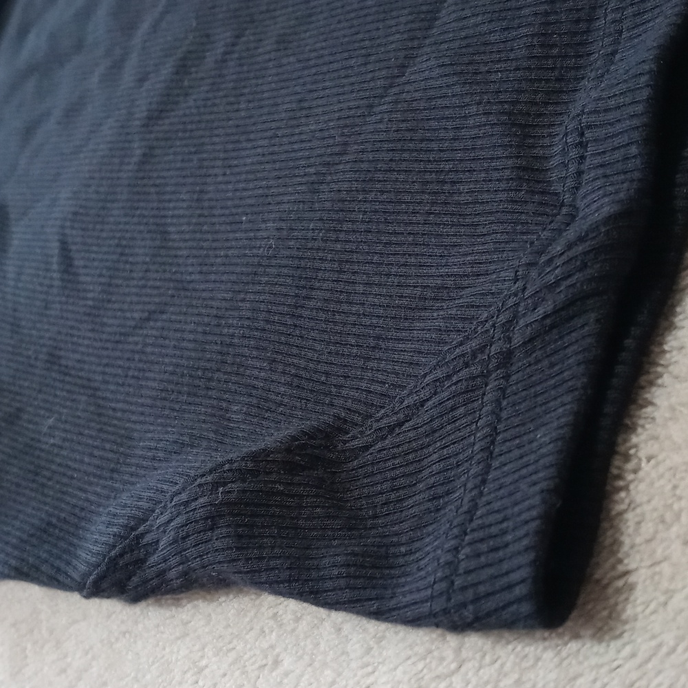 Cut out Crop - Picture 2 of 7